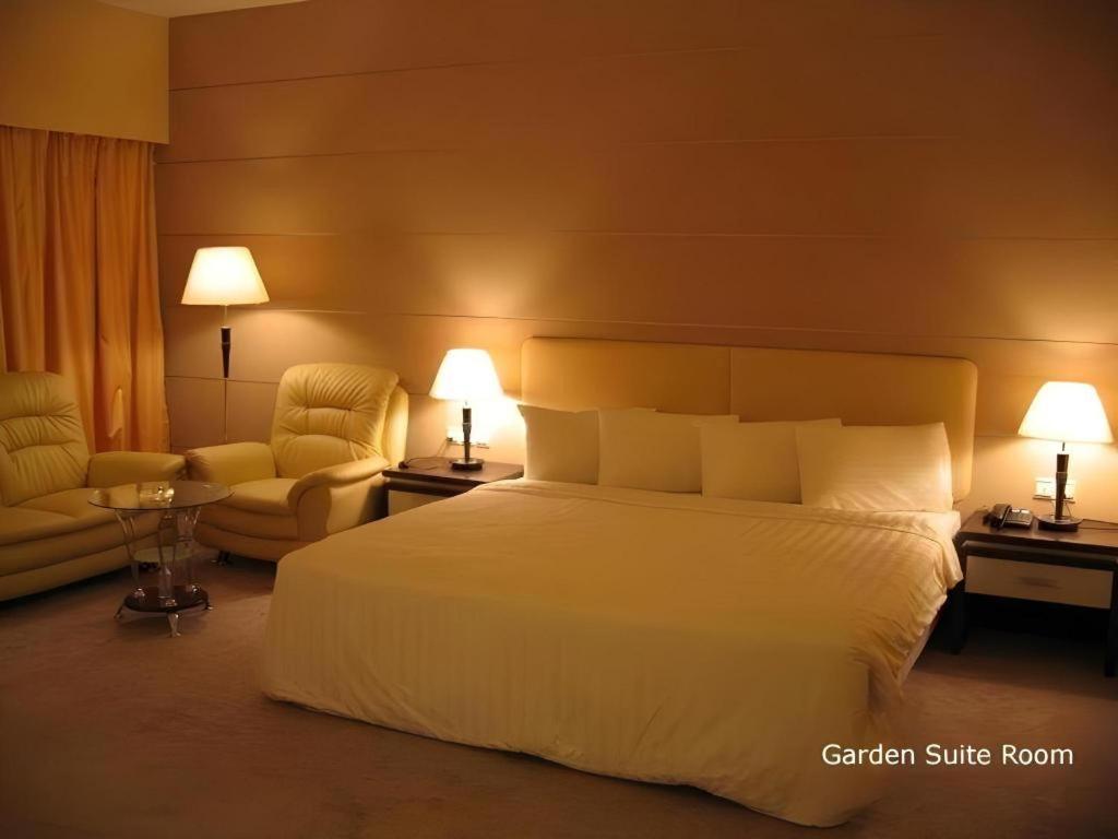 Ritz Garden Hotel Ipoh Exterior photo